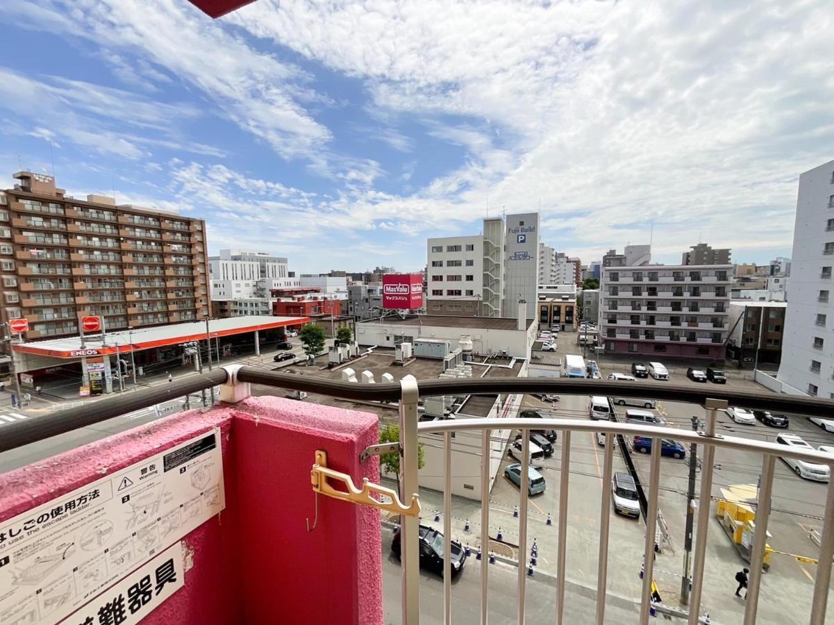 Apartamento ローヤルハイツ菊水駅 Sapporo Exterior foto
